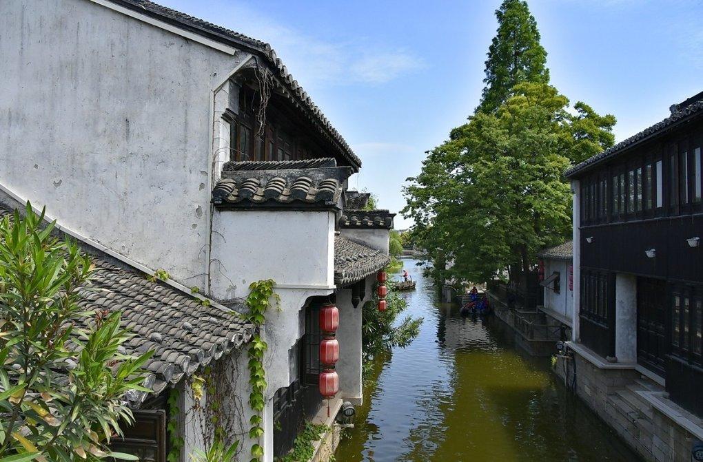 人生如戏，做自我真的很难吗？游戏画面